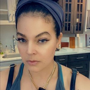 Meet your Posher, Maribel